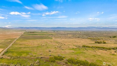 3500 Island Rd unit South, White Swan, WA 98952 - photo 4