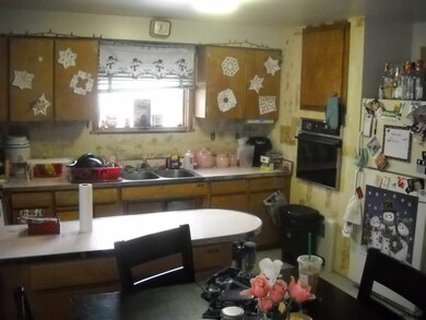 10 Elward Rd, Troy, NY 12180 - photo 5