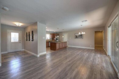 005_Foyer-Dining