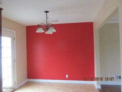 6207 Timmy Ct, Louisville, KY 40219 - photo 4