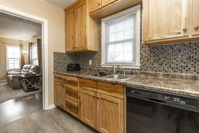 1826 Iowa St, Cedar Falls, IA 50613 - photo 6