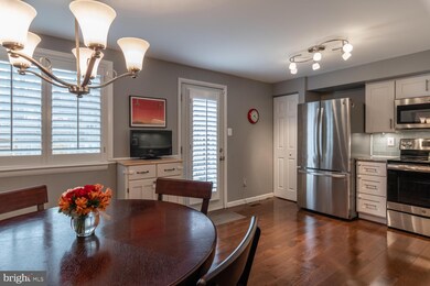 6802 Montivideo Square Ct, Falls Church, VA 22043 - photo 6