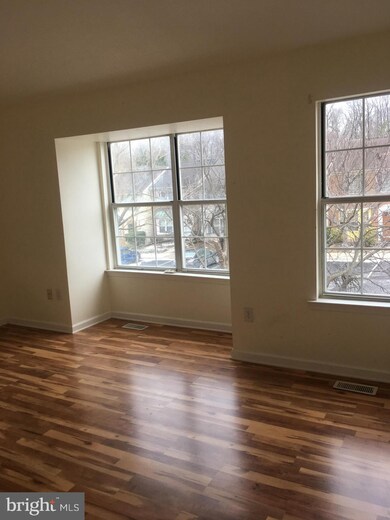 1628 Willowwood Ct, Hyattsville, MD 20785 - photo 5