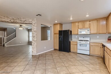 8383 Golden Amber St, Las Vegas, NV 89139 - photo 4