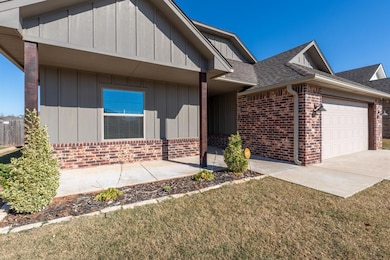 2227 Whispering Pine Blvd, Shawnee, OK 74804 - photo 6