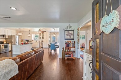 502 Spinn St, Brenham, TX 77833 - photo 4