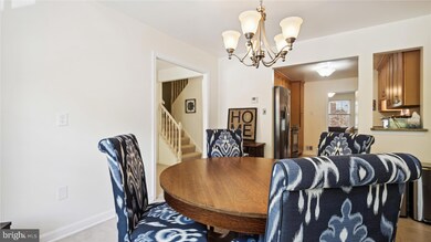 11354 Empire Ln, Rockville, MD 20852 - photo 5