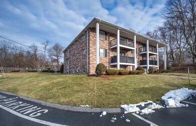 5 Walker Rd unit 9, North Andover, MA 01845 - photo 2
