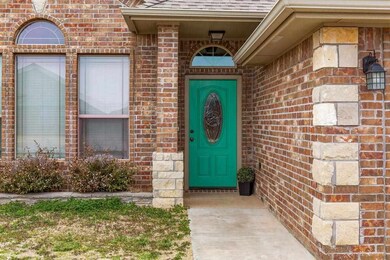 226 NW Granite Ave, Cache, OK 73527 - photo 2