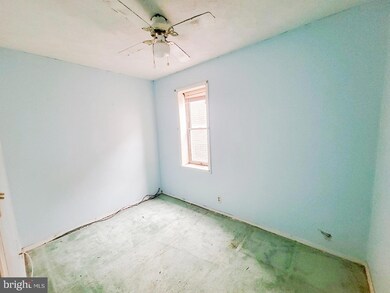 1311 E 9th St, Crum Lynne, PA 19022 - photo 7