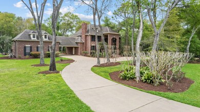 608 Oak Dr, Friendswood, TX 77546 - photo 2