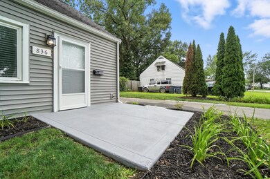 836 Antwerp Rd, Columbus, OH 43213 - photo 2