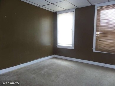 421 Edgewood St, Baltimore, MD 21229 - photo 7