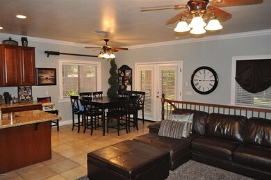 Living/Dining area