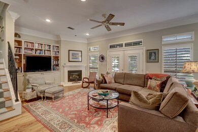 3519 Yupon St, Houston, TX 77006 - photo 5