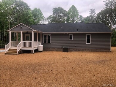 354 Shady Ln, Dunnsville, VA 22454 - photo 4