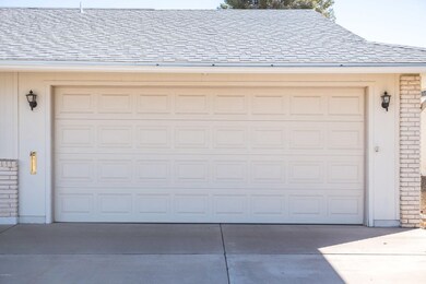 10501 W Mission Ln, Sun City, AZ 85351 - photo 5