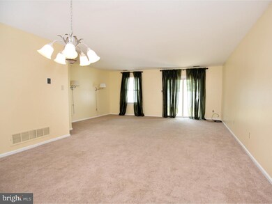 253 Lafayette Dr, Swedesboro, NJ 08085 - photo 6