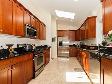 376 Waverley Oaks Rd unit 1, Waltham, MA 02452 - photo 3