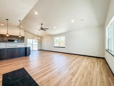 2303 S 19th St, Manitowoc, WI 54220 - photo 4