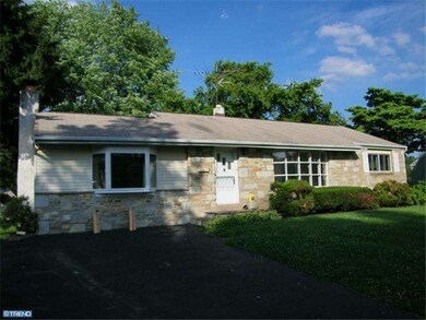 202 Diane Ave, Hatboro, PA 19040 - photo 2