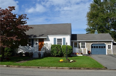 12 Sachem Rd, Riverside, RI 02915 - photo 2