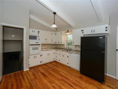 10307 W 73rd Terrace, Shawnee, KS 66203 - photo 7