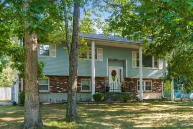 159 Litchfield Rd, Londonderry, NH 03053 - photo 2