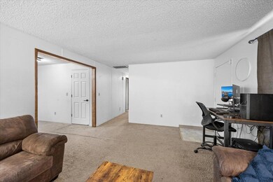 610 Freeman Rd, Central Point, OR 97502 - photo 4