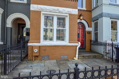 827 4th St NE, Washington, DC 20002 - photo 2