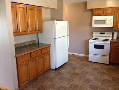 Kitchen photo 2