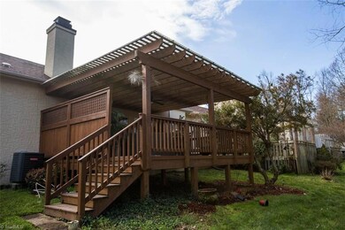 1949 Eastchester Dr unit D, High Point, NC 27265 - photo 5