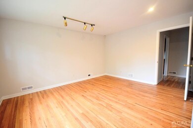 331 Chestnut St unit B, Roselle Park, NJ 07204 - photo 2