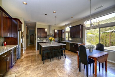 Kitchen/Breakfast nook
