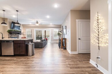 Unobstructed, Cohesive Floor Plan