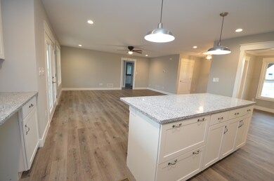 566 Harvest Ln, Harrodsburg, KY 40330 - photo 5