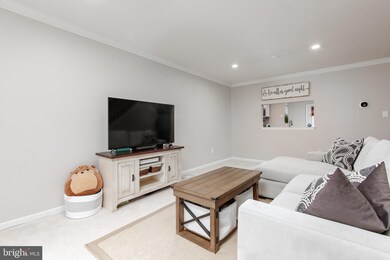 75 Roger Valley Ct, Parkville, MD 21234 - photo 3