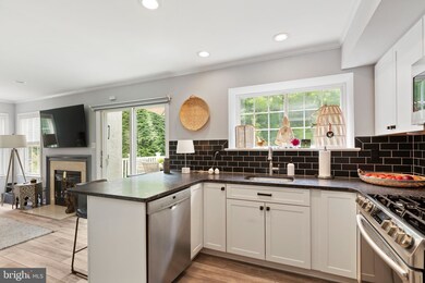 4660 Bradley Ct, Doylestown, PA 18902 - photo 7