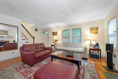 11 Deforest Rd, Newton Lower Falls, MA 02462 - photo 4