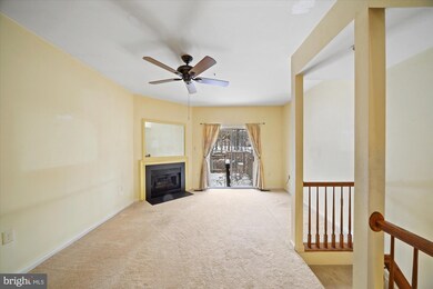 3435 Lindenwood Dr, Laurel, MD 20724 - photo 2