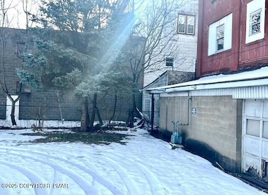 417 N Shamokin St, Shamokin, PA 17872 - photo 2