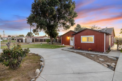 10448 9 1 2 Ave, Hanford, CA 93230 - photo 6