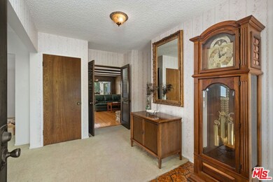 Gracious entry