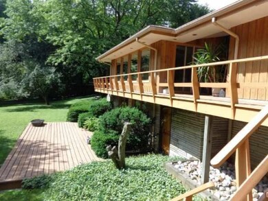 Close view of back deck