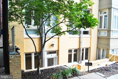 2363 Champlain St NW unit B, Washington, DC 20009 - photo 3