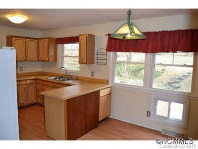 Kitchen w/Dining