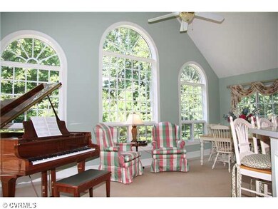 Breakfast Nook - Breakfast room/gathering room has