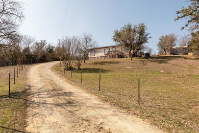 315 Lelon Ct, Springtown, TX 76082 - photo 2