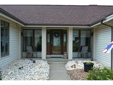 Entry/Foyer.