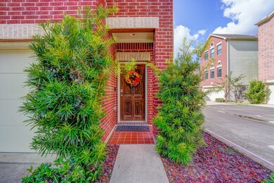 3667 Main Plaza Dr, Houston, TX 77025 - photo 2